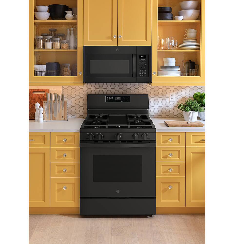 Alt View 32. GE - 5.3 Cu. Ft. Freestanding Gas Convection Range with Steam Cleaning and EasyWash Oven Tray - Black.