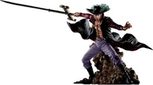 Bandai - One Piece Dracule Mihawk (Genealogy of Swordsman's Soul) Ichibansho Figure - Front_Zoom