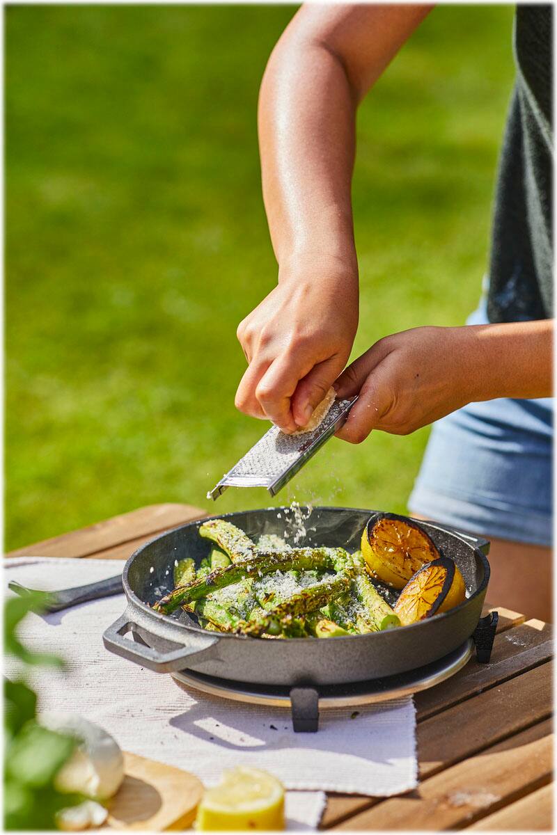 Alt View 20. Ooni - Cast Iron Skillet - Black.