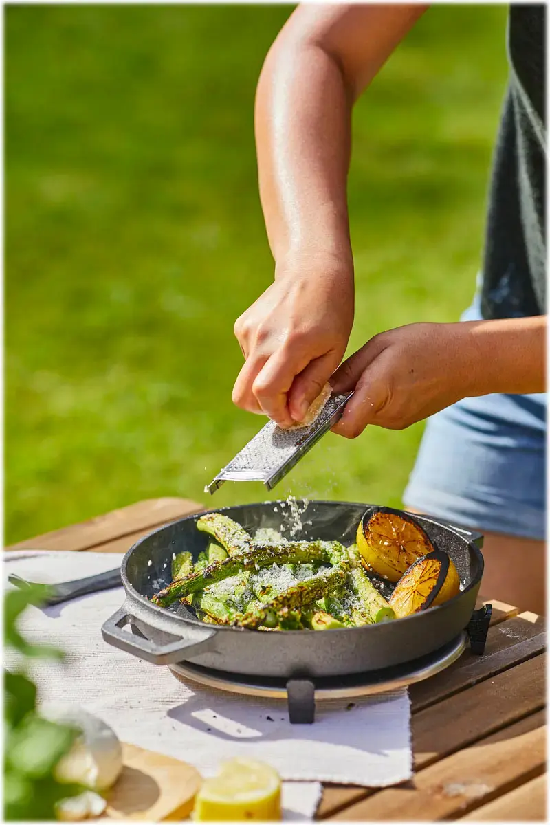 Alt View 20. Ooni - Cast Iron Skillet - Black.