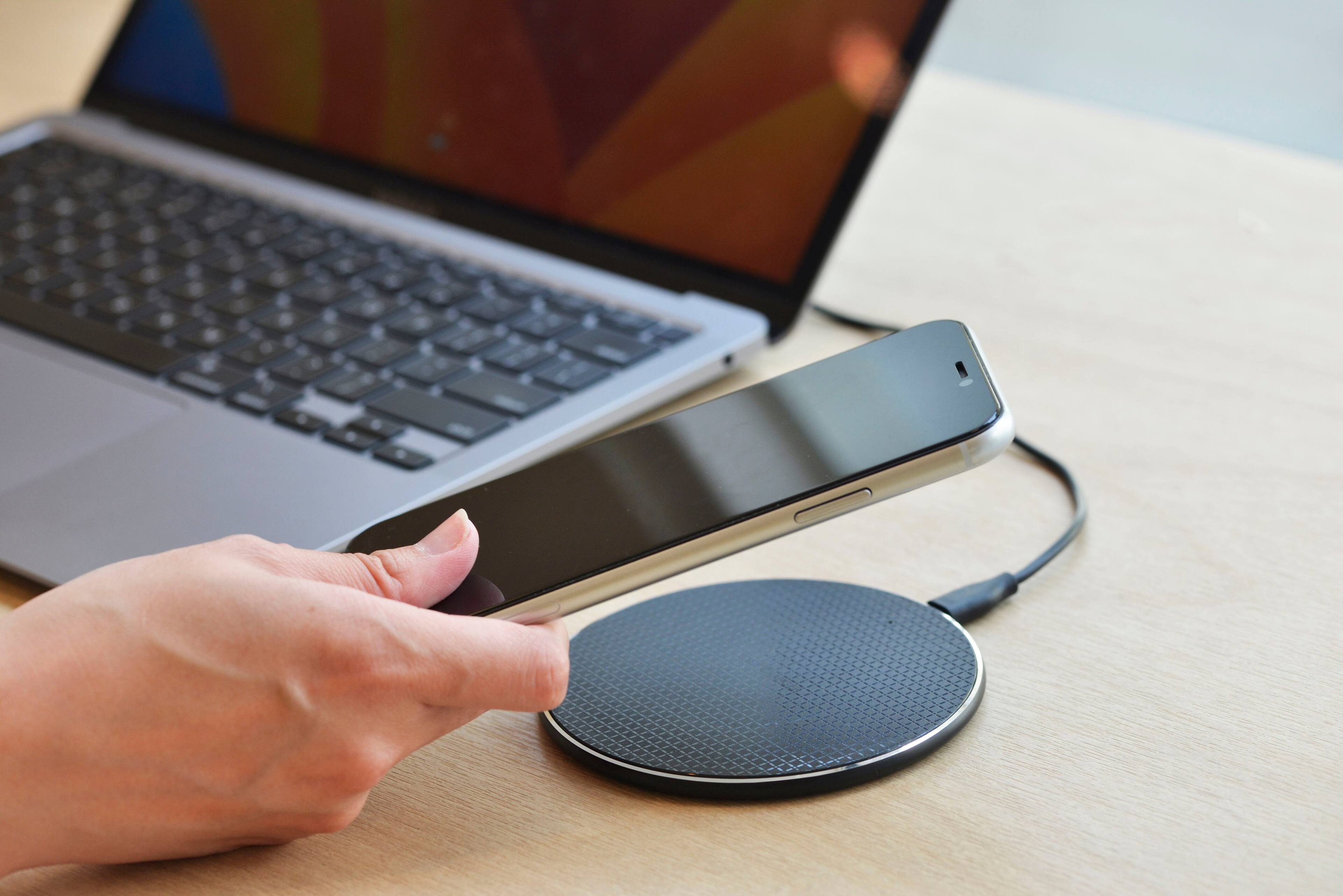 Alt View 15. Energizer - Max 15W Qi Certified Universal Wireless Charging Pad - USB-C Cable Included (AC Adapter not included) - Black.