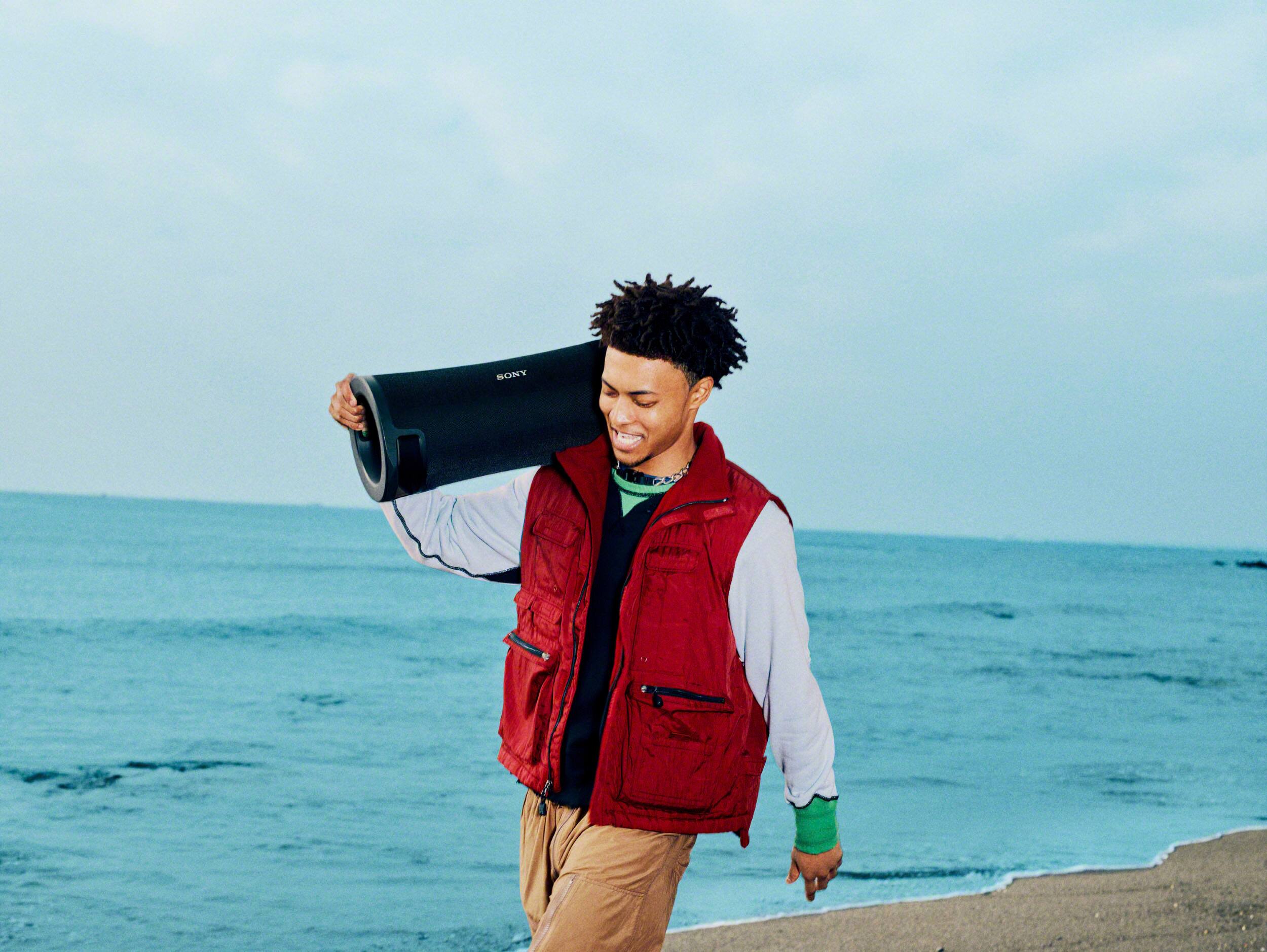 Alt View 20. Sony - ULT FIELD 7 Wireless Speaker - Black.