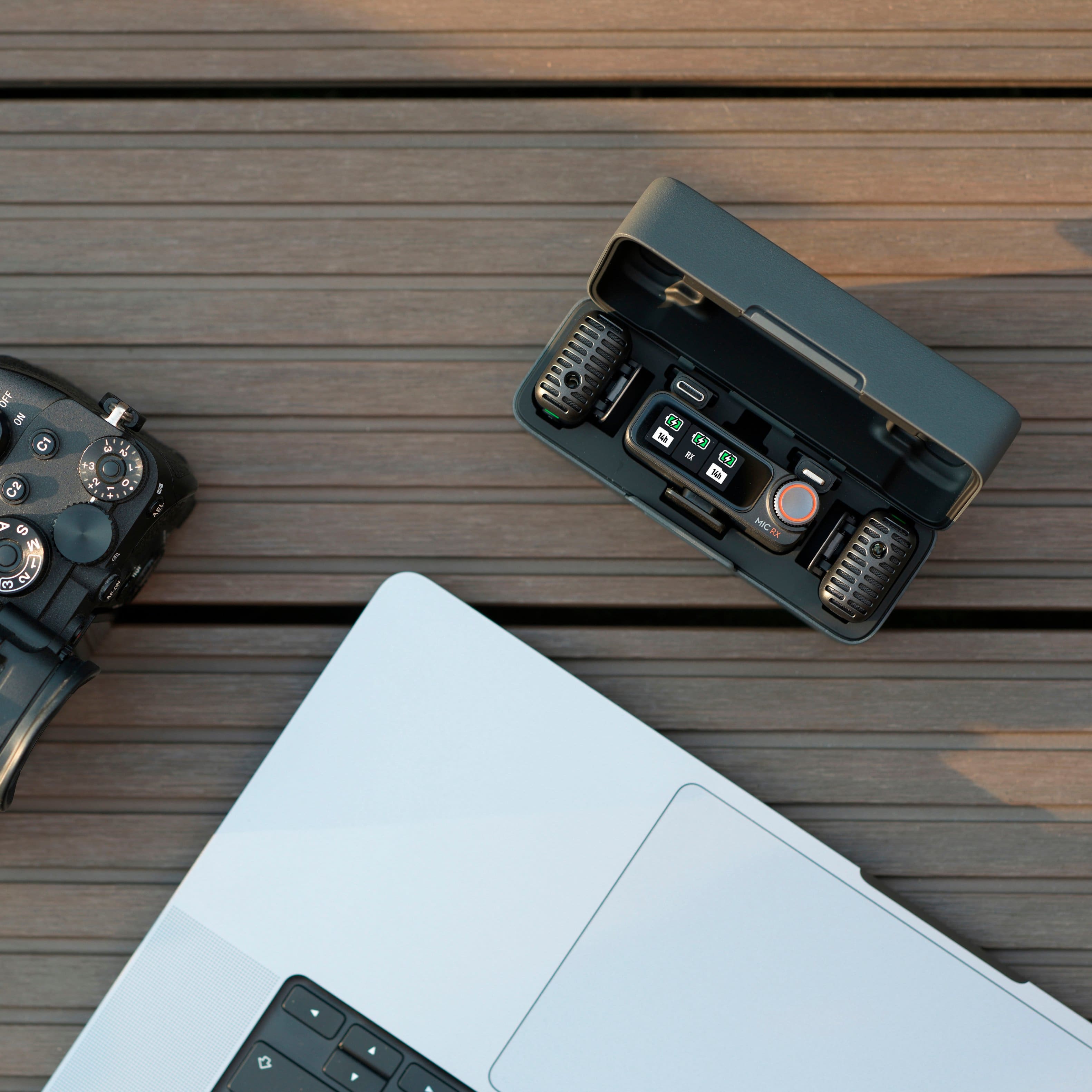 Alt View 12. DJI - Mic 2 Wireless Omnidirectional Microphone System - Black.