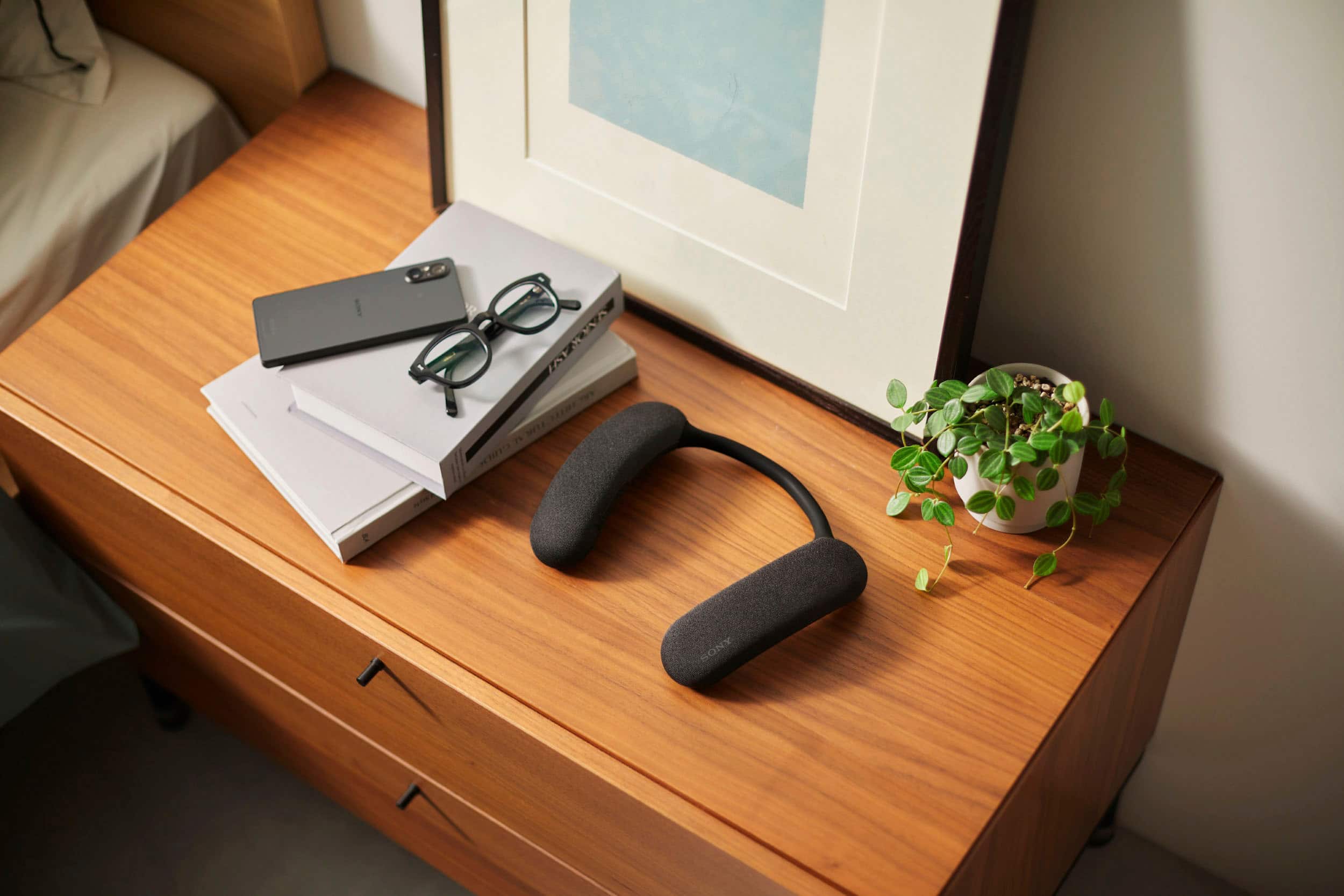 Alt View 20. Sony - HTAN7 BRAVIA Theater U Wearable TV Speaker - Black.