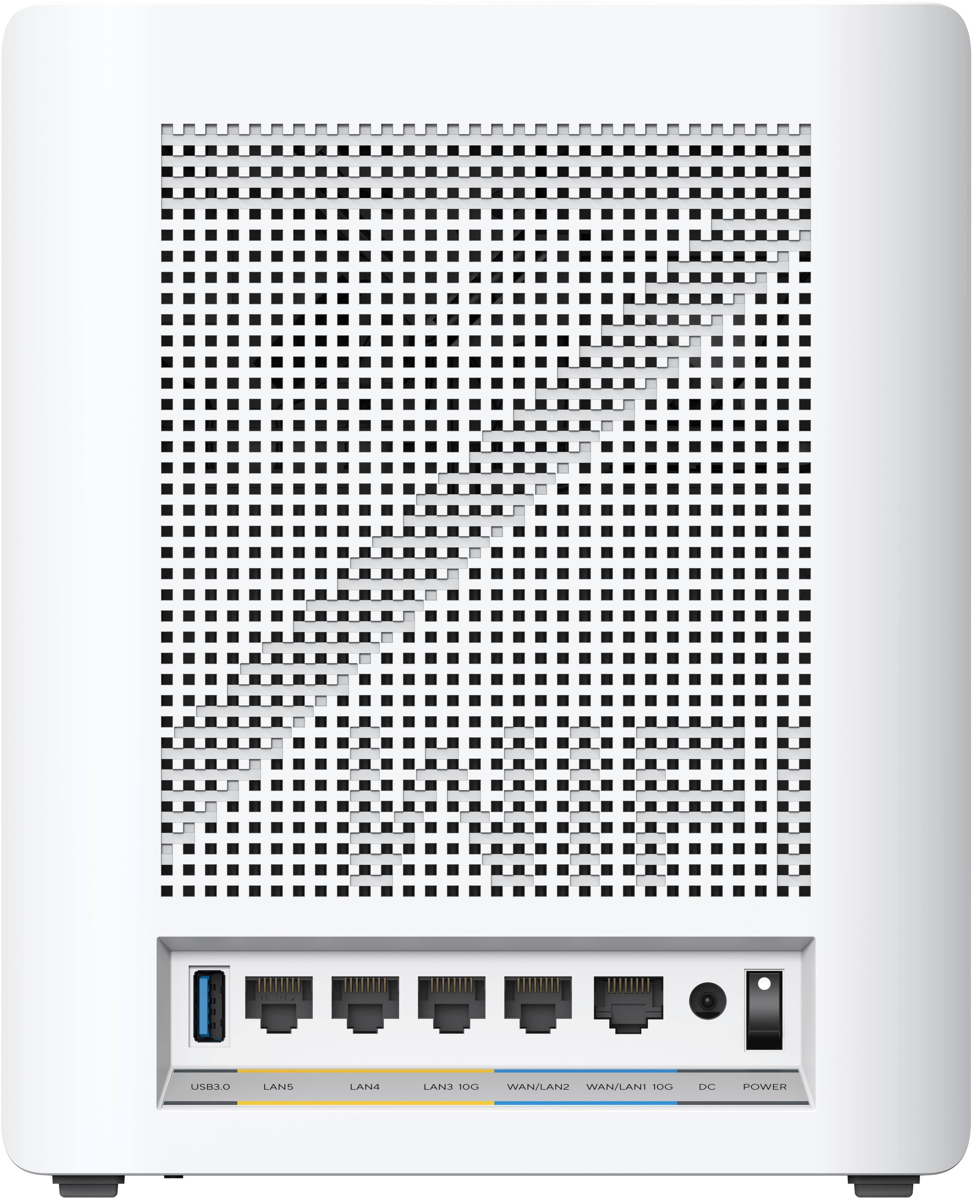 The image features a white box with a speaker on the front. The box has a USB port and a power button. The speaker is located on the front of the box, and there are two USB ports on the side. The box is designed for use with a WAN and WLAN, and it can be powered by a DC power source.