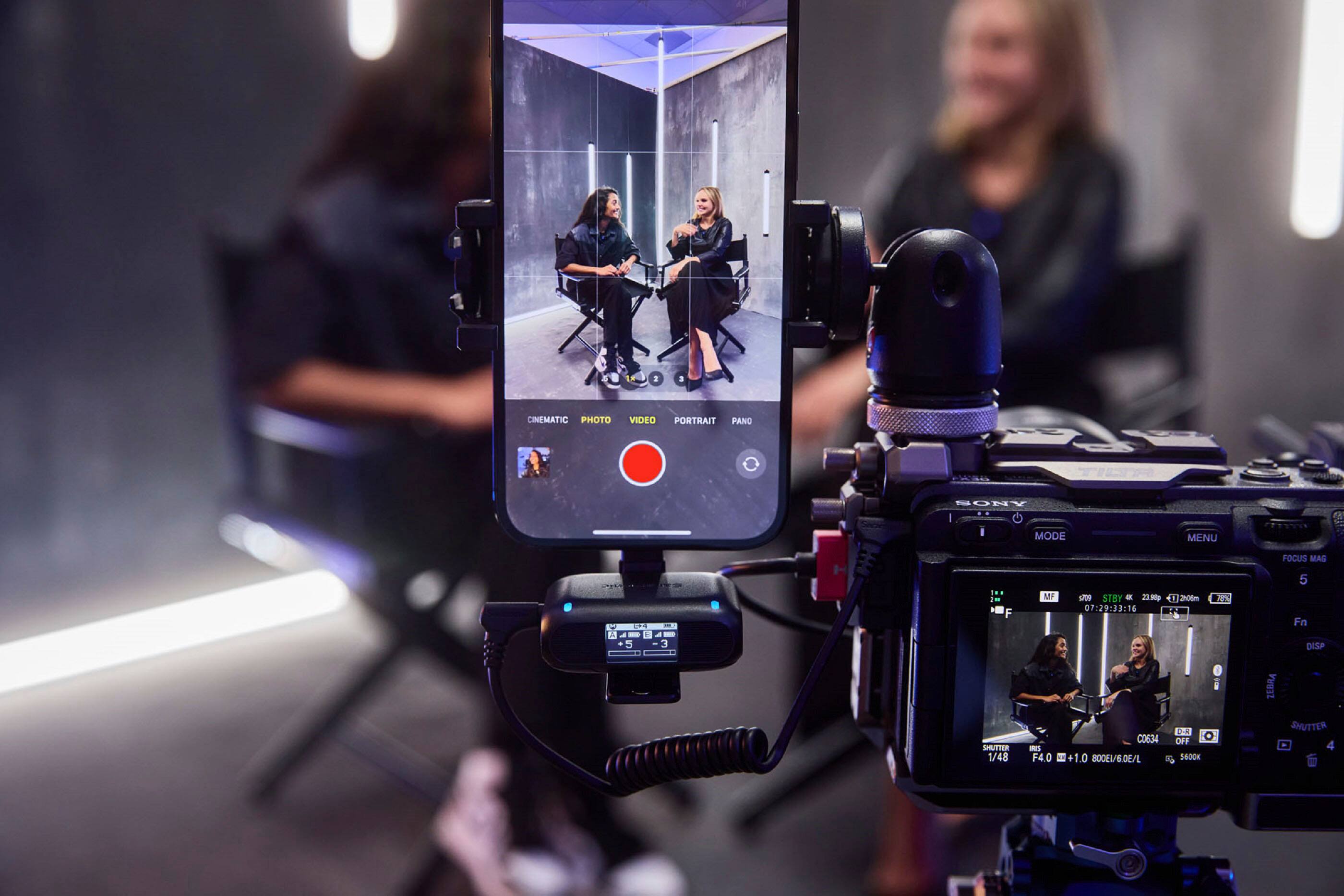 Alt View 16. Saramonic - Blink 500 B2+ 2-Person Wireless Mic System w/ Device Mount Receiver 3.5mm, USB-C & Lightning Outs - Black.