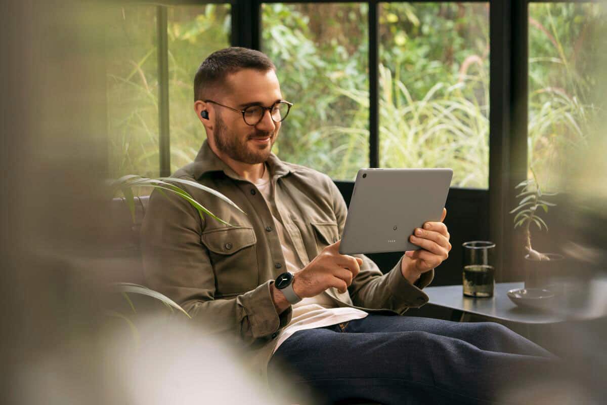 Alt View 15. Google - Pixel Tablet - 11" Android Tablet - 256GB - WiFi - Hazel.