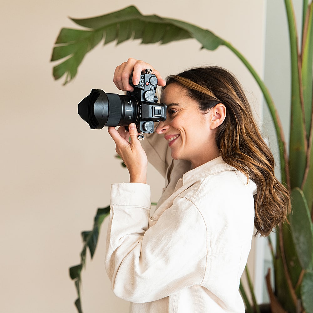 Alt View 13. Panasonic - LUMIX S 18mm F1.8 Interchangeable Lens L-Mount Compatible for LUMIX S Series Cameras - Black.