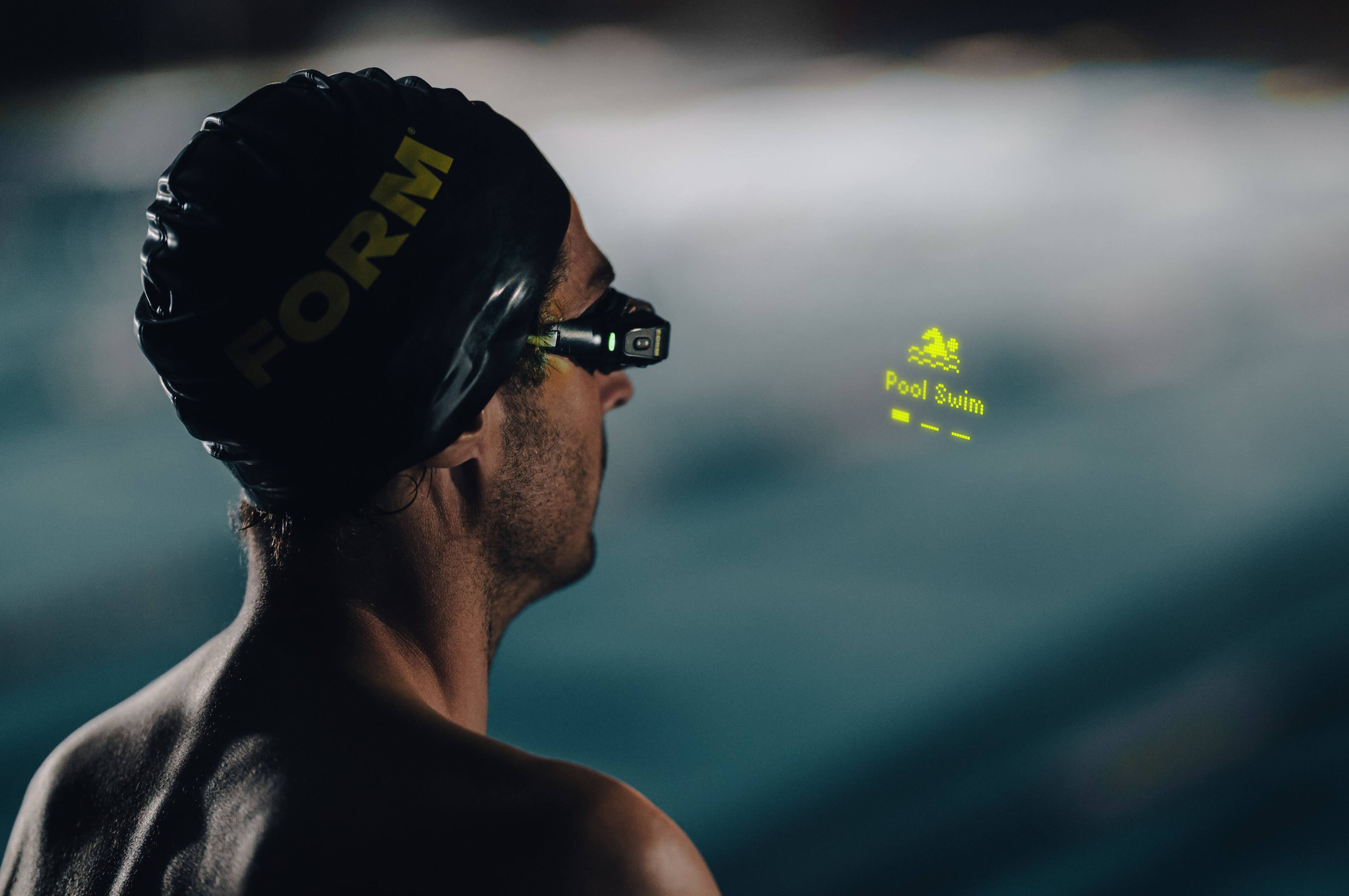 Front. FORM - Smart Swim 2 Goggles - black.
