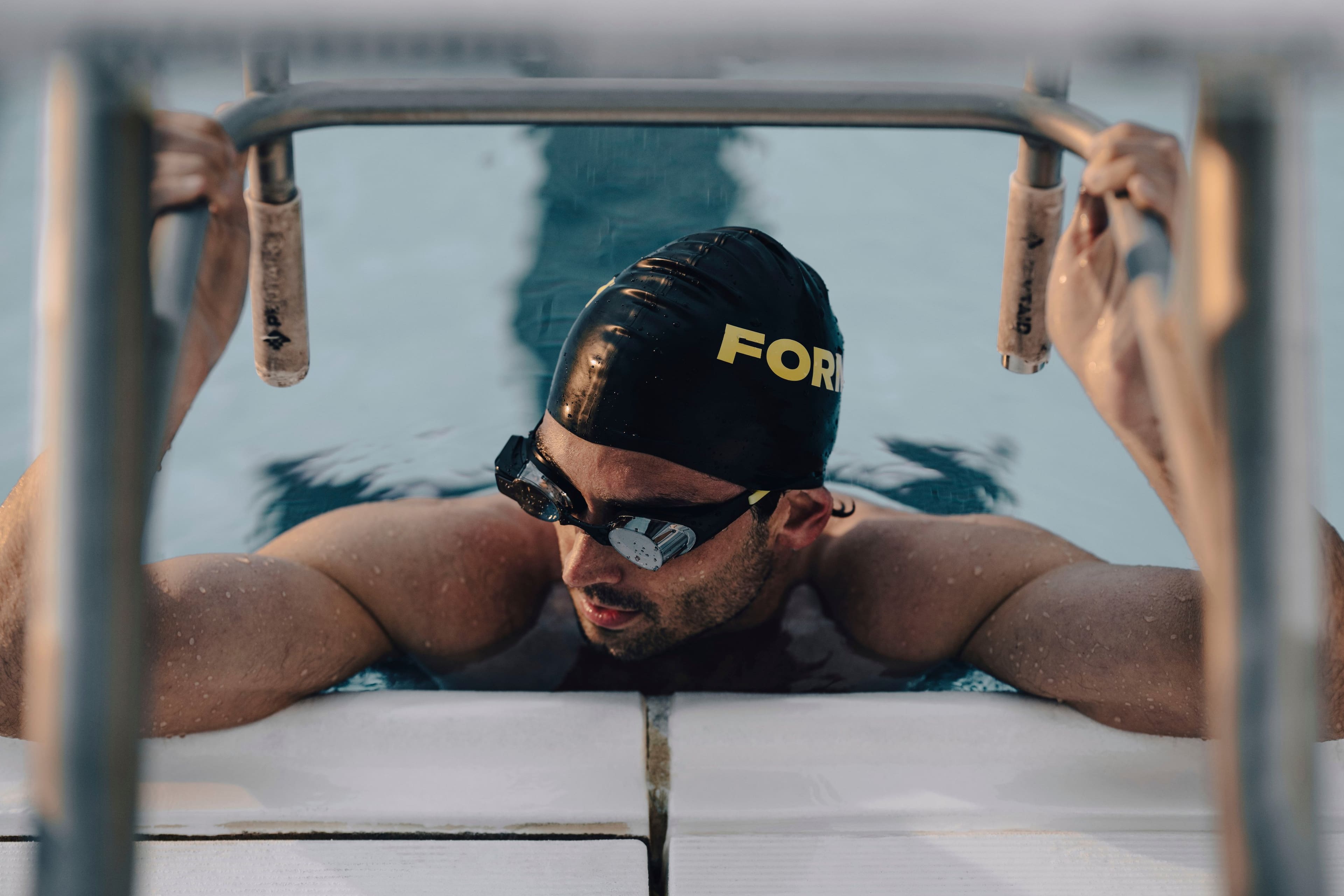 Left View: FORM - Smart Swim 2 Goggles - Black