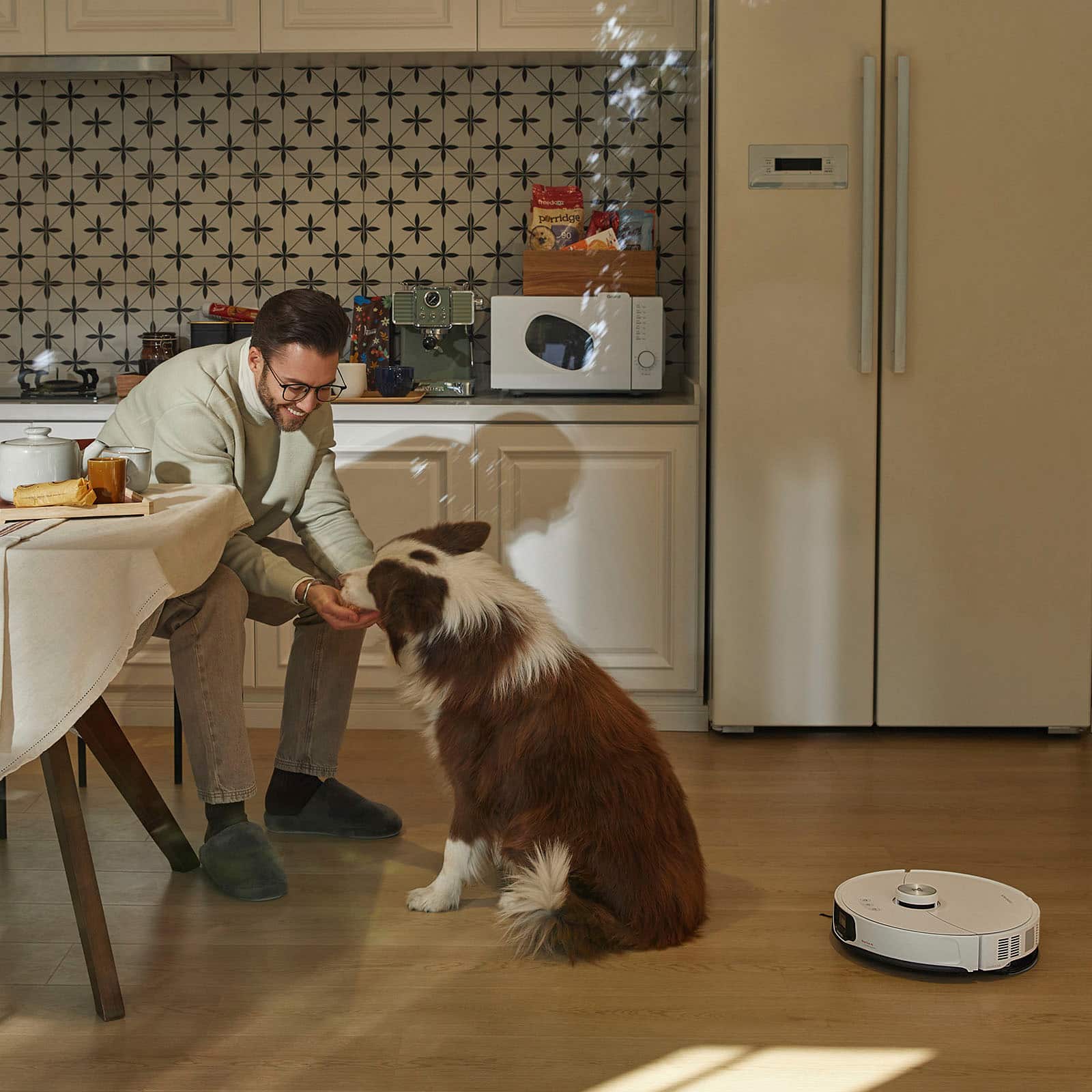 Alt View 20. Roborock - S8 MaxV Ultra Robot Vacuum and Mop with FlexiArm Design Side Brush, 10,000 Pa Suction and 8-in-1 RockDock Ultra - White.