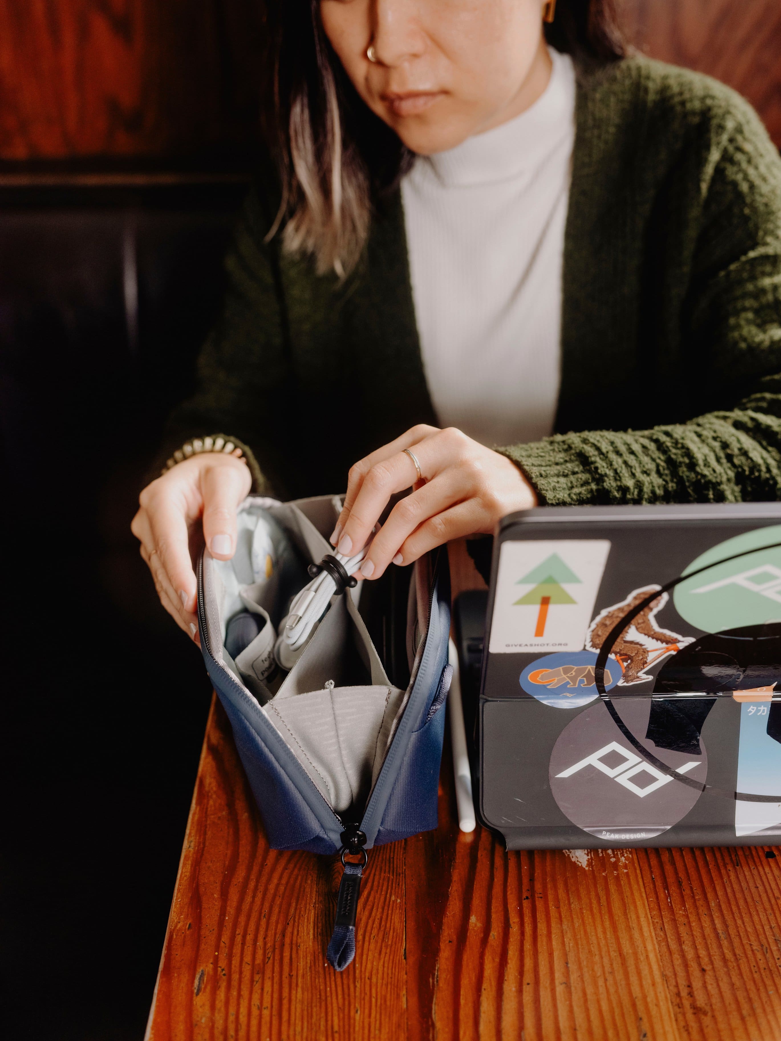 Alt View 26. Peak Design - Tech Pouch Small - Black.