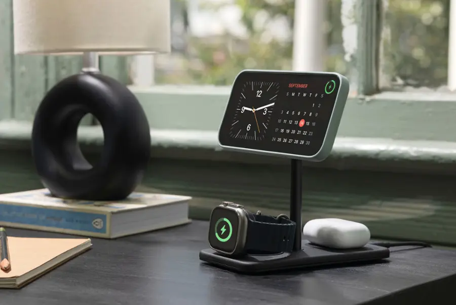 Alt View 17. Twelve South - HiRise 3 Deluxe 3-in-1 Desktop Charging Stand with MagSafe - Black.
