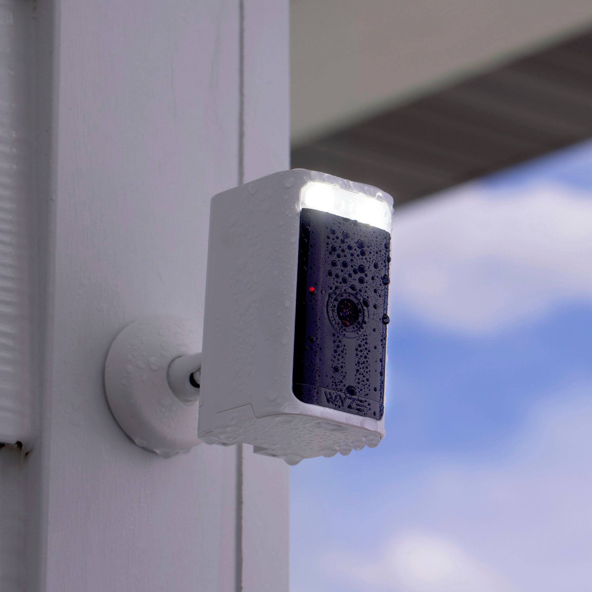 Outdoor/Indoor. Wire-Free. No Hub. The ultimate battery operated go anywhere, see everything 2K home security camera. No wires. No hubs. Only pro-grade protection.