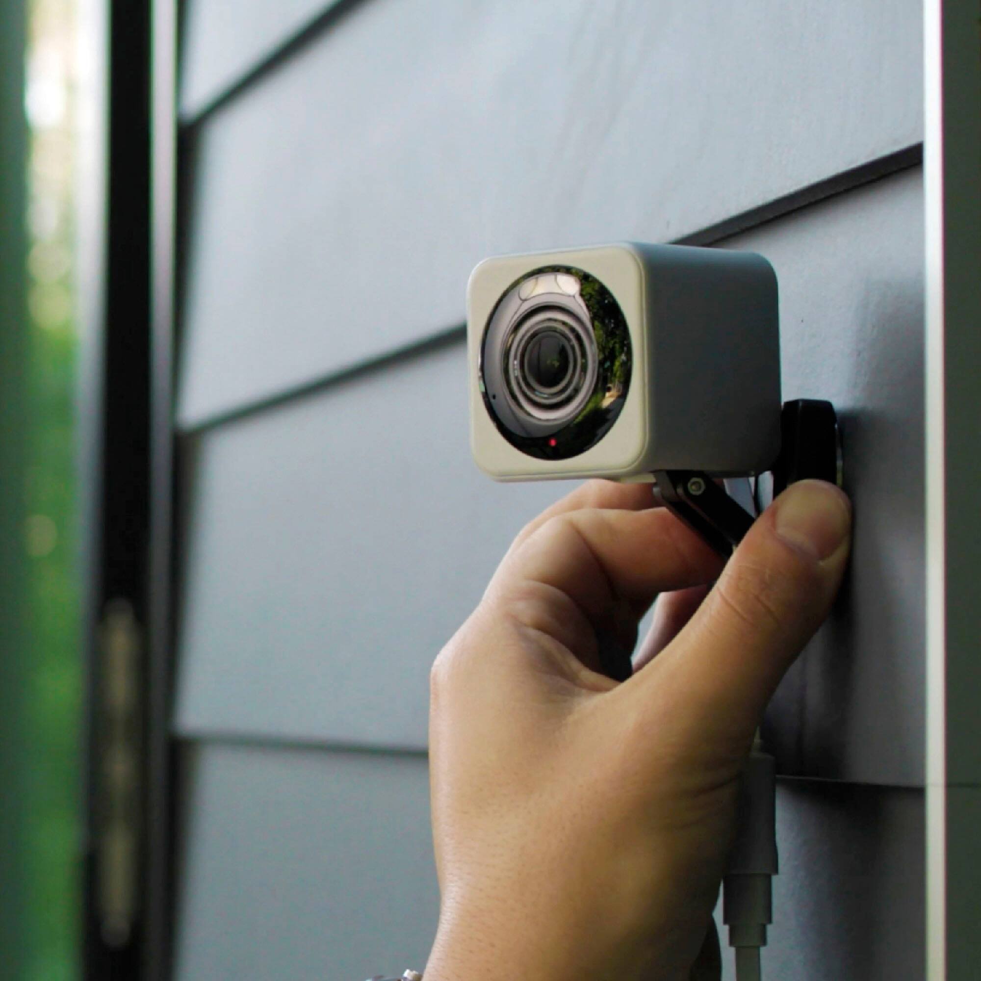 Wyze Cam v4 & Color Night Vision QHD 2.5K Resolution Integrated Spotlight IP65 Weather Instant Resistant Notifications