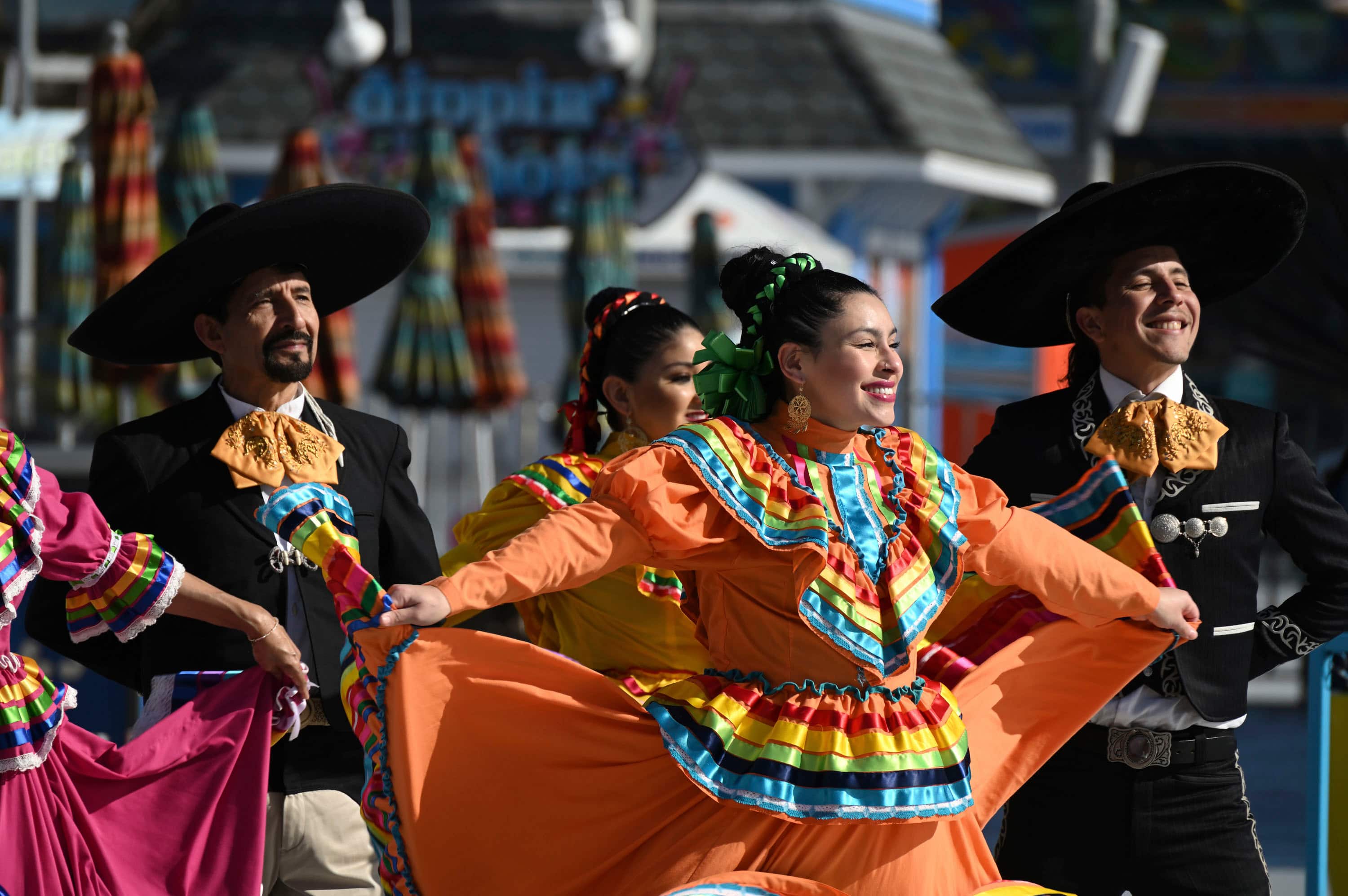 Alt View 13. Nikon - NIKKOR Z 28-400mm f/4-8 VR Super Telephoto lens for Z Mount Mirrorless Cameras.