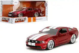 Jada Toys - Big Time Muscle - 1:24 2010 Ford Mustang Die-Cast Car - COLLECTIBLES - Multicolor
