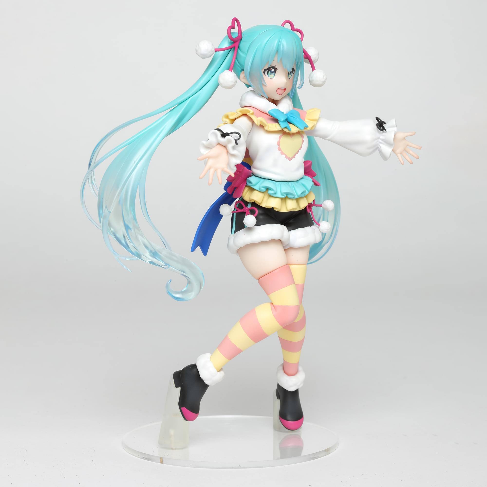 Alt View 6. Taito - Vocaloid Hatsune Miku Figure | Winter Image Version - Multi-Color.