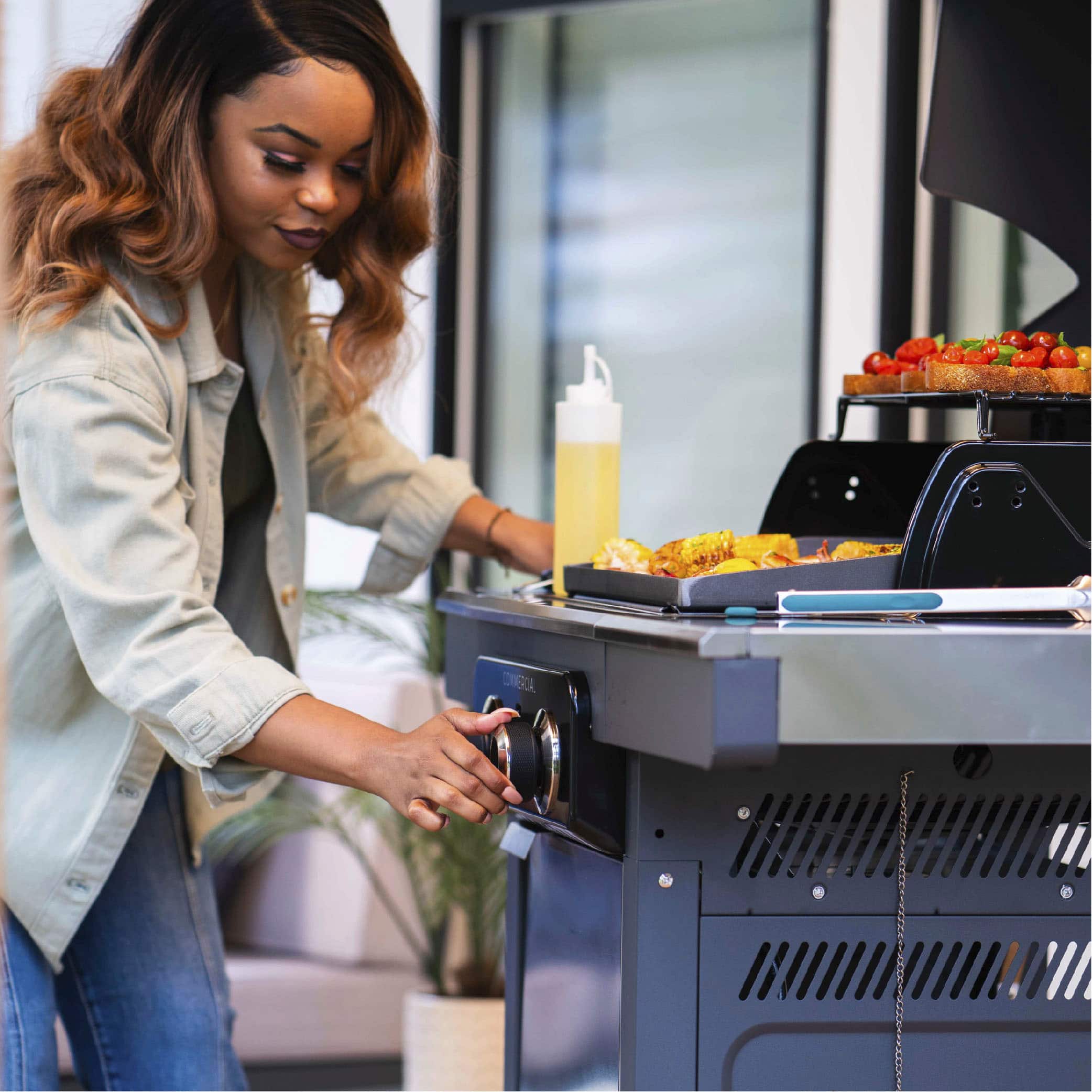 Alt View 24. Charbroil - Pro Series with Amplifire Infrared Technology 2-Burner Propane Gas Grill Cabinet, 463676724 - Black.