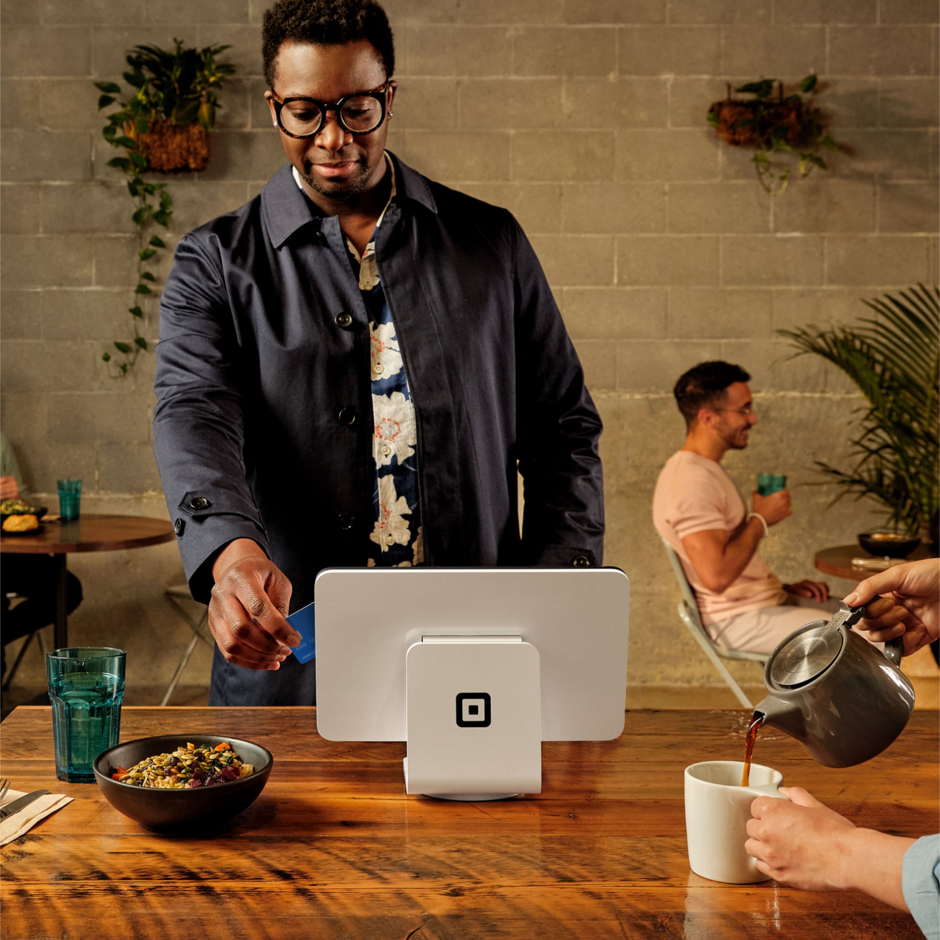 Alt View 13. Square - Square POS Stand for iPad - (2nd generation, USB-C) - Black.