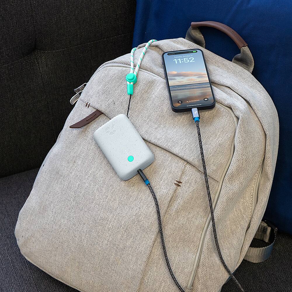 Alt View 13. Nimble - CHAMP 10,000mAh 22.5W PD Dual USB-C Portable Charger - White.