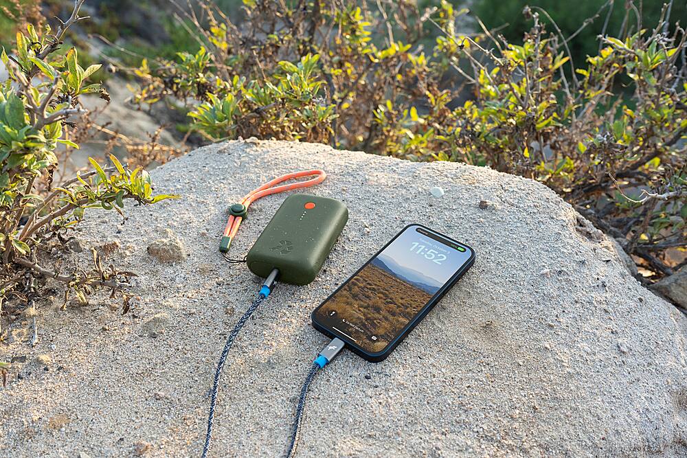 Alt View 14. Nimble - CHAMP 10,000mAh 22.5W PD Dual USB-C Portable Charger - Green.