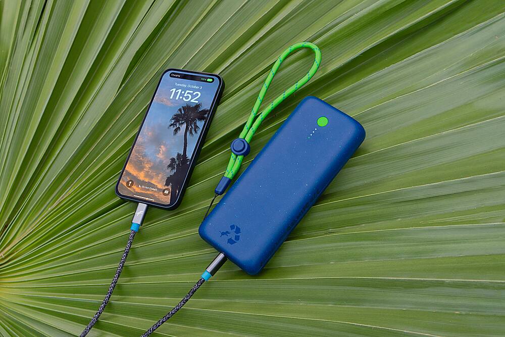 Alt View 16. Nimble - CHAMP PRO 20,000mAh 60W PD Dual USB-C Portable Charger - Blue.