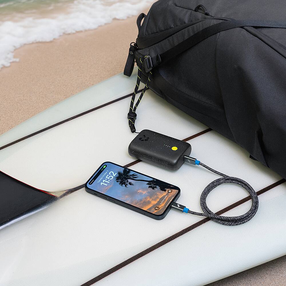 Alt View 13. Nimble - CHAMP 10,000mAh 22.5W PD Dual USB-C Portable Charger - Black.