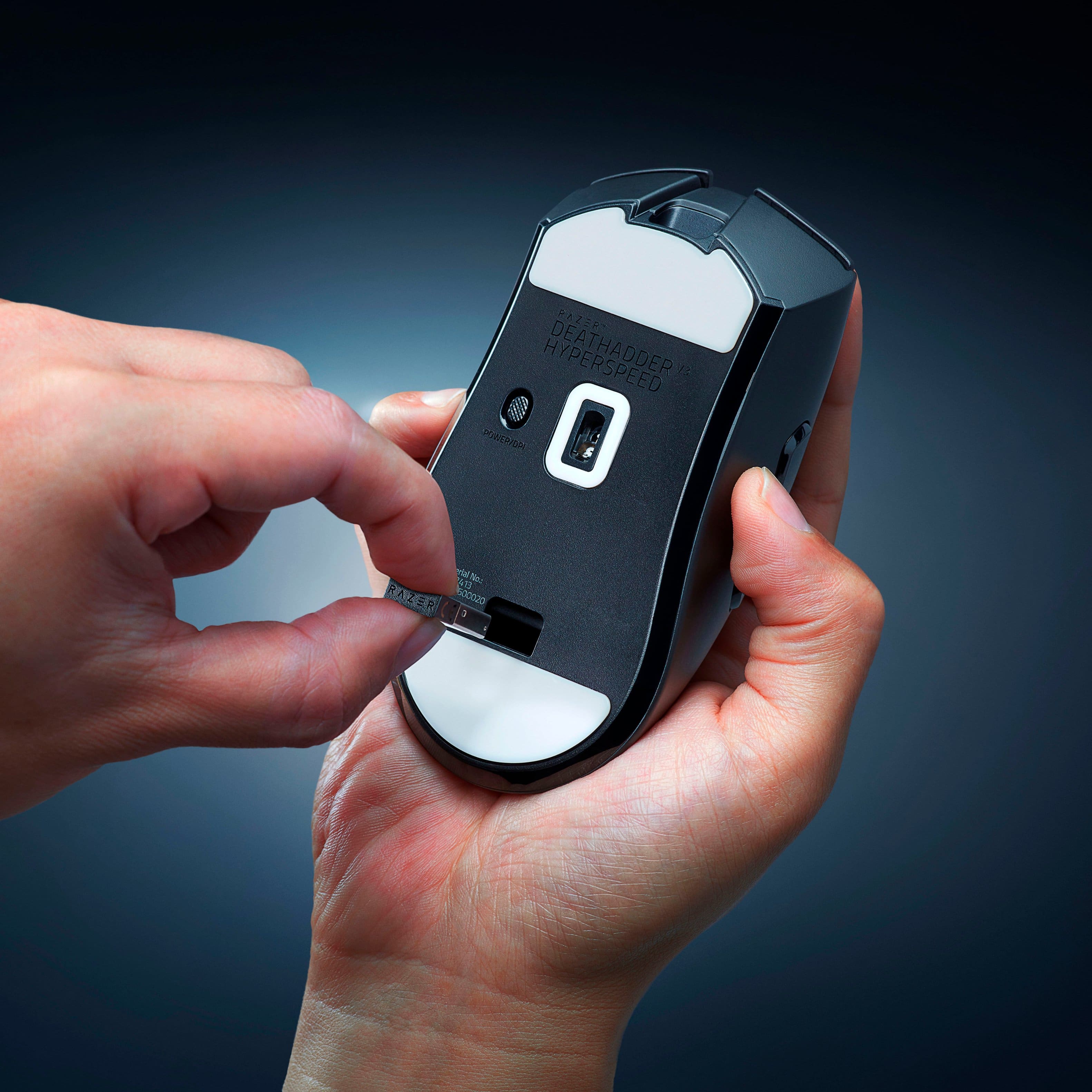 The text on the image reads "RAZZR HYPERSPEED 15 POWERIOM RAZR 5 01 KOCDUO 3".