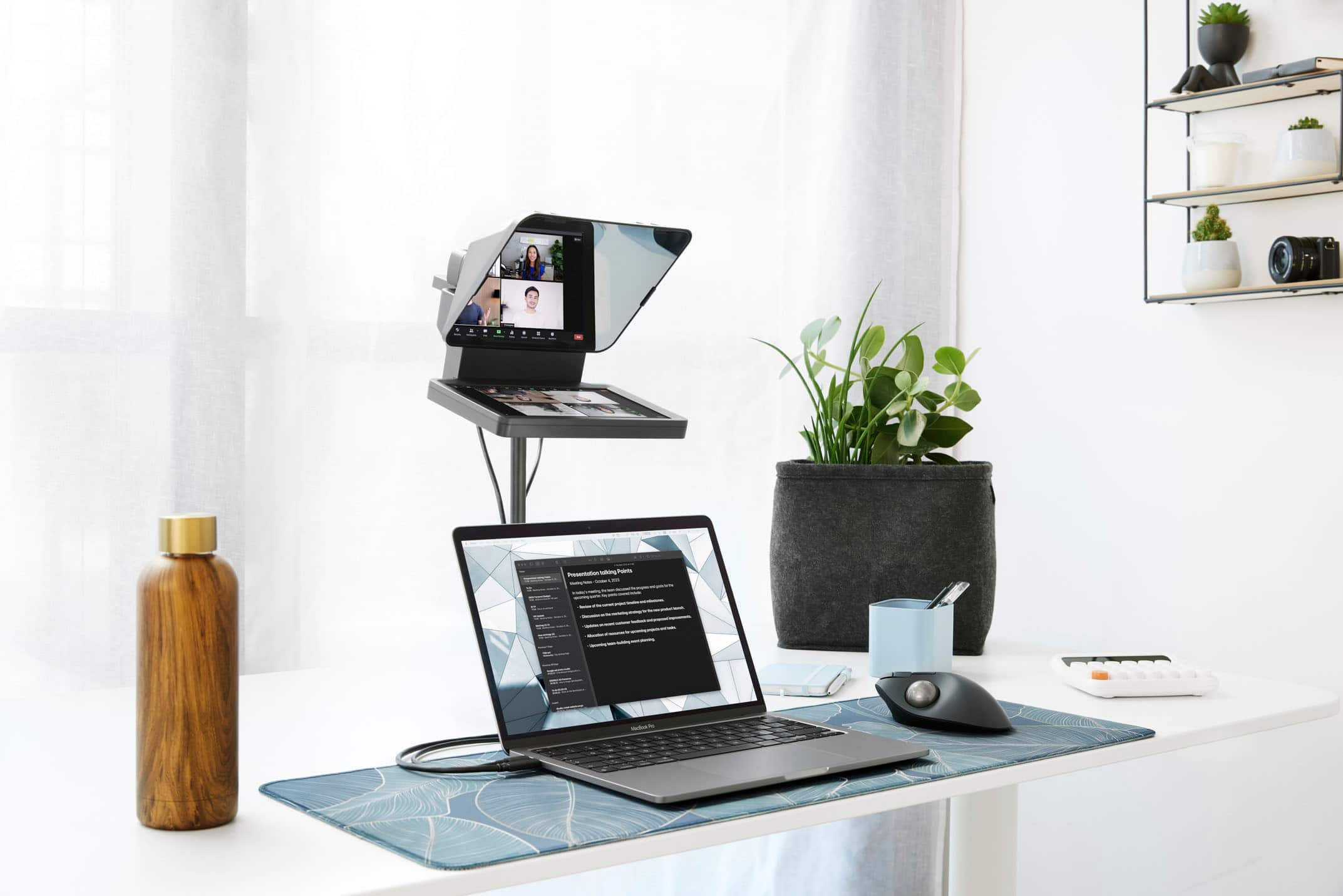 Back. Elgato - Prompter - All-in-One Teleprompter with Built-in Screen - Black.