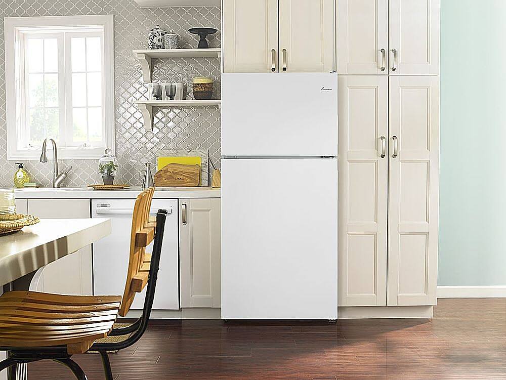 Alt View 25. Amana - 18 Cu. Ft. Top-Freezer Refrigerator - White.