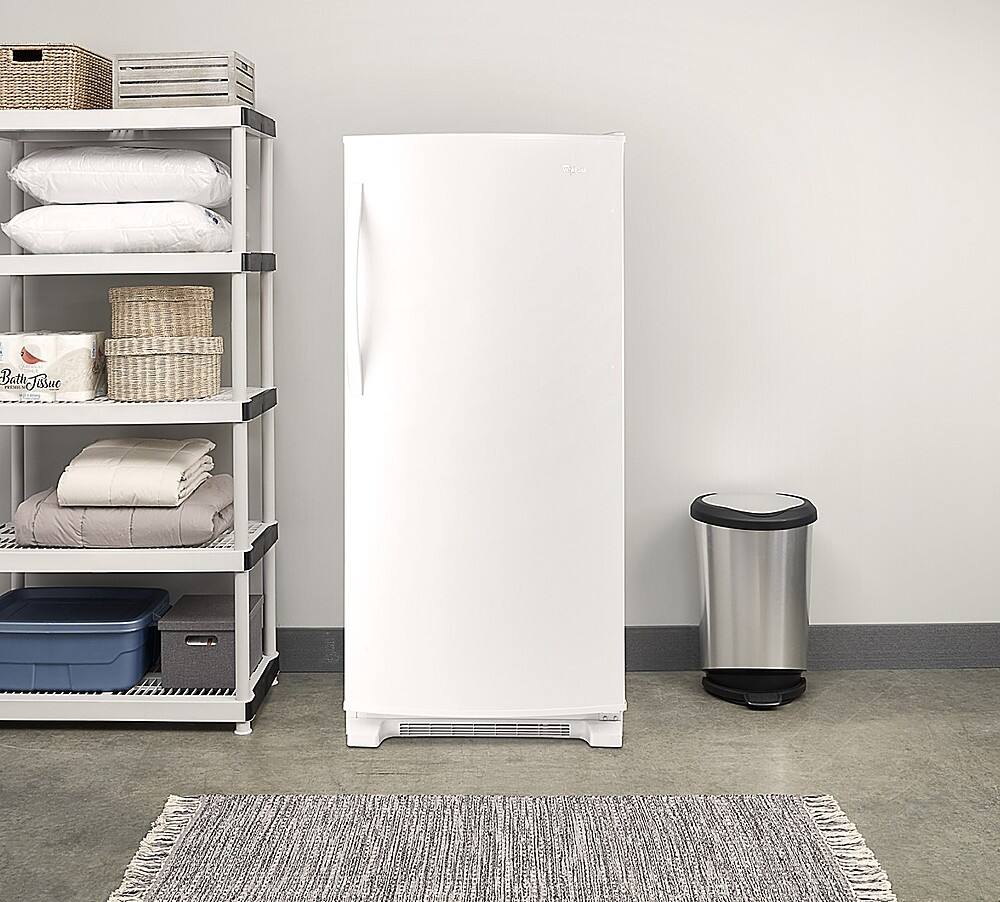 The text on the image reads "Bath Jolue." However, it is not clear what the intended message is. It could be a typo or an unintended message.