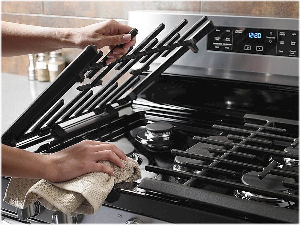 Alt View 15. Whirlpool - 5.8 Cu. Ft. Self-Cleaning Freestanding Gas Convection Range - Fingerprint Resistant Stainless Steel.