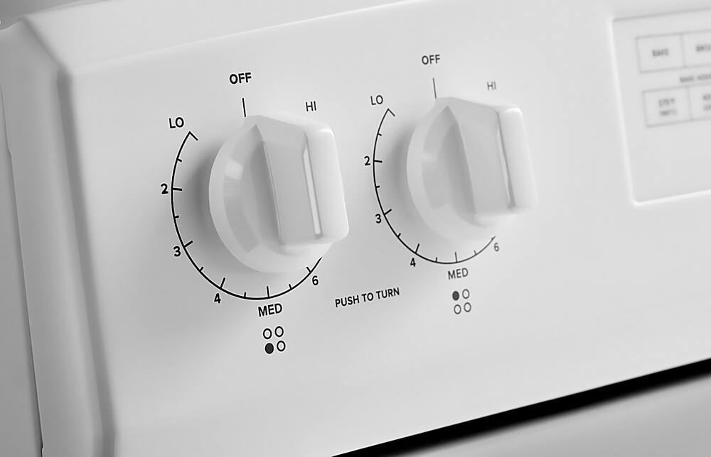 Alt View 17. Amana - 4.8 Cu. Ft. Freestanding Electric Range - White.