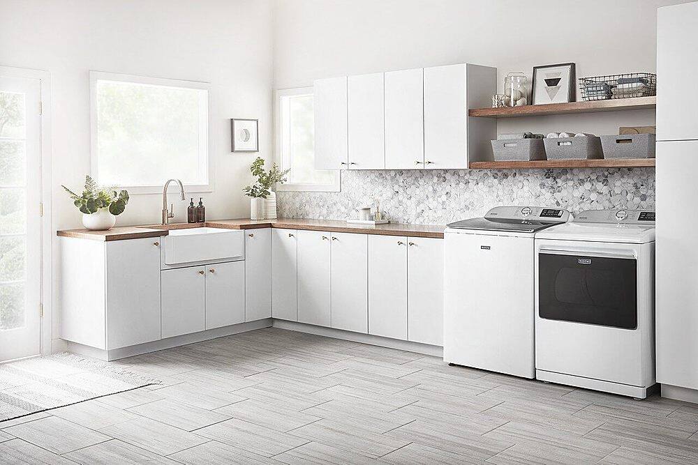 Alt View 21. Maytag - 5.2 Cu. Ft. High Efficiency Smart Top Load Washer with Extra Power Button - White.
