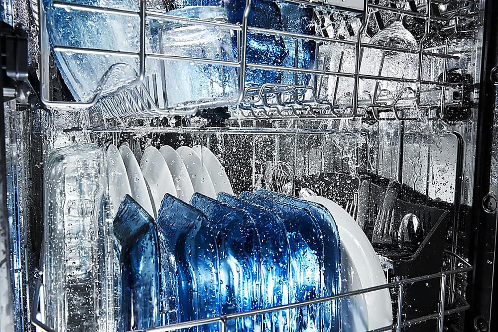 Maytag 24" Front Control BuiltIn Dishwasher with Stainless Steel Tub