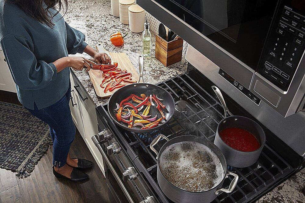 Alt View 26. Maytag - 5.0 Cu. Ft. Gas Range with Air Fry for Frozen Food and Air Fry Basket - Fingerprint Resistant Stainless Steel.