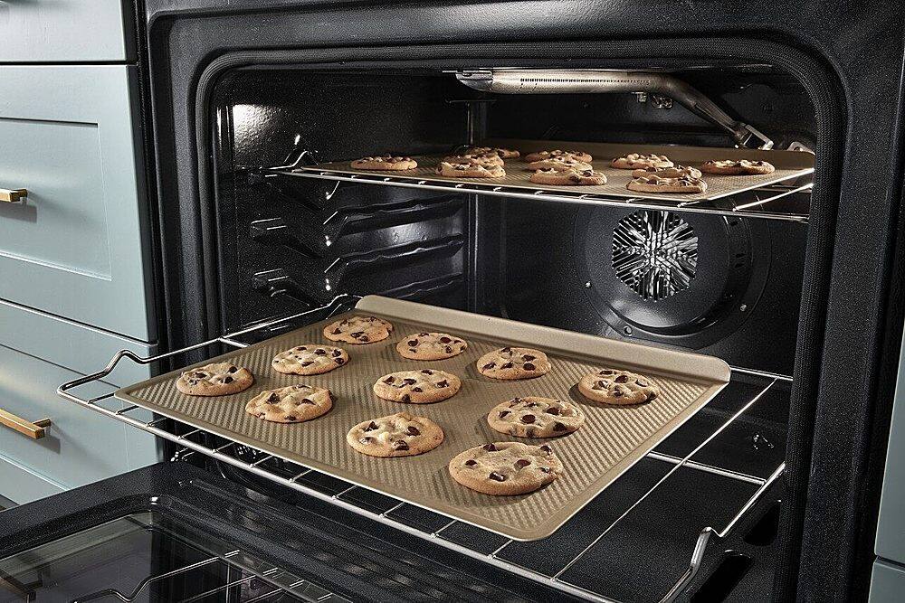 Alt View 18. Whirlpool - 5.3 Cu. Ft. Freestanding Electric Convection Range with Air Fry - White.