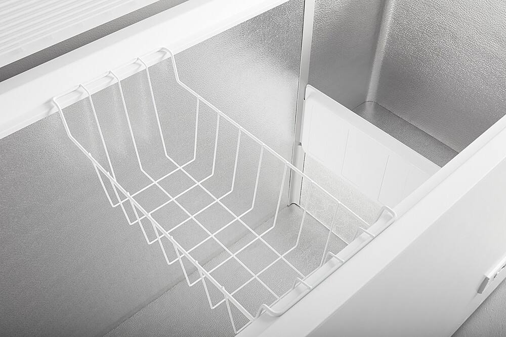 Alt View 12. Amana - 16 Cu. Ft. Chest Freezer with Basket - White.