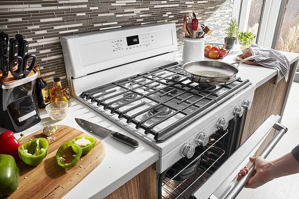 Alt View 14. KitchenAid - 5.8 Cu. Ft. Self-Cleaning Freestanding Gas True Convection Range with Even-Heat - White.