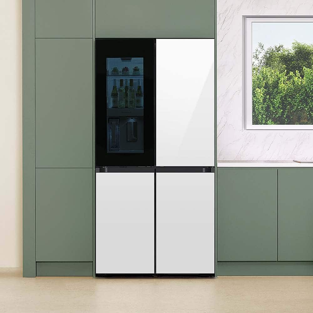 Alt View 21. Samsung - OPEN BOX Bespoke 29 Cu. Ft. 4-Door Flex French Door Refrigerator with Beverage Zone and Auto Open Door - White Glass.