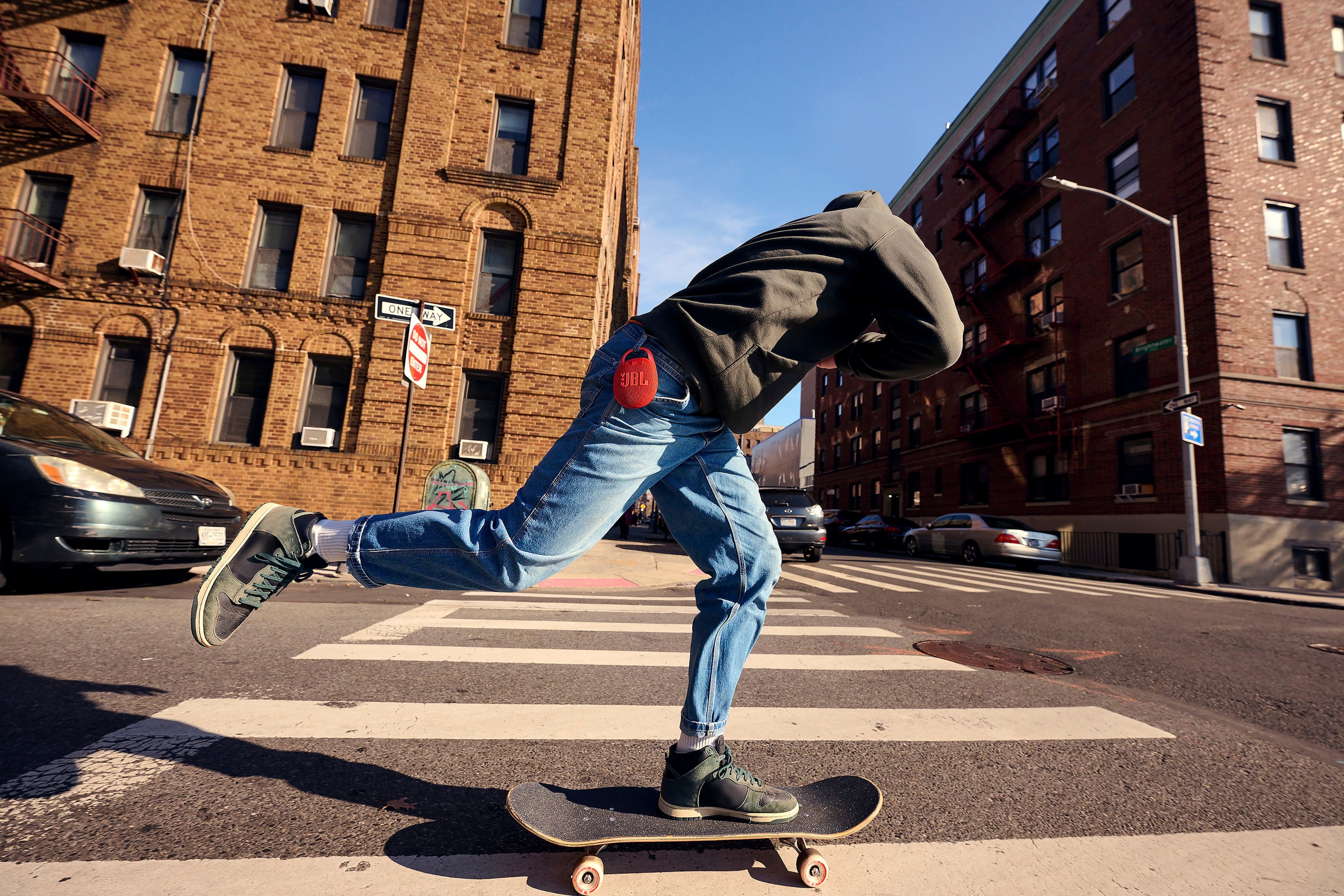 Alt View 16. JBL - Clip 5 Portable Bluetooth Speaker - Blue.