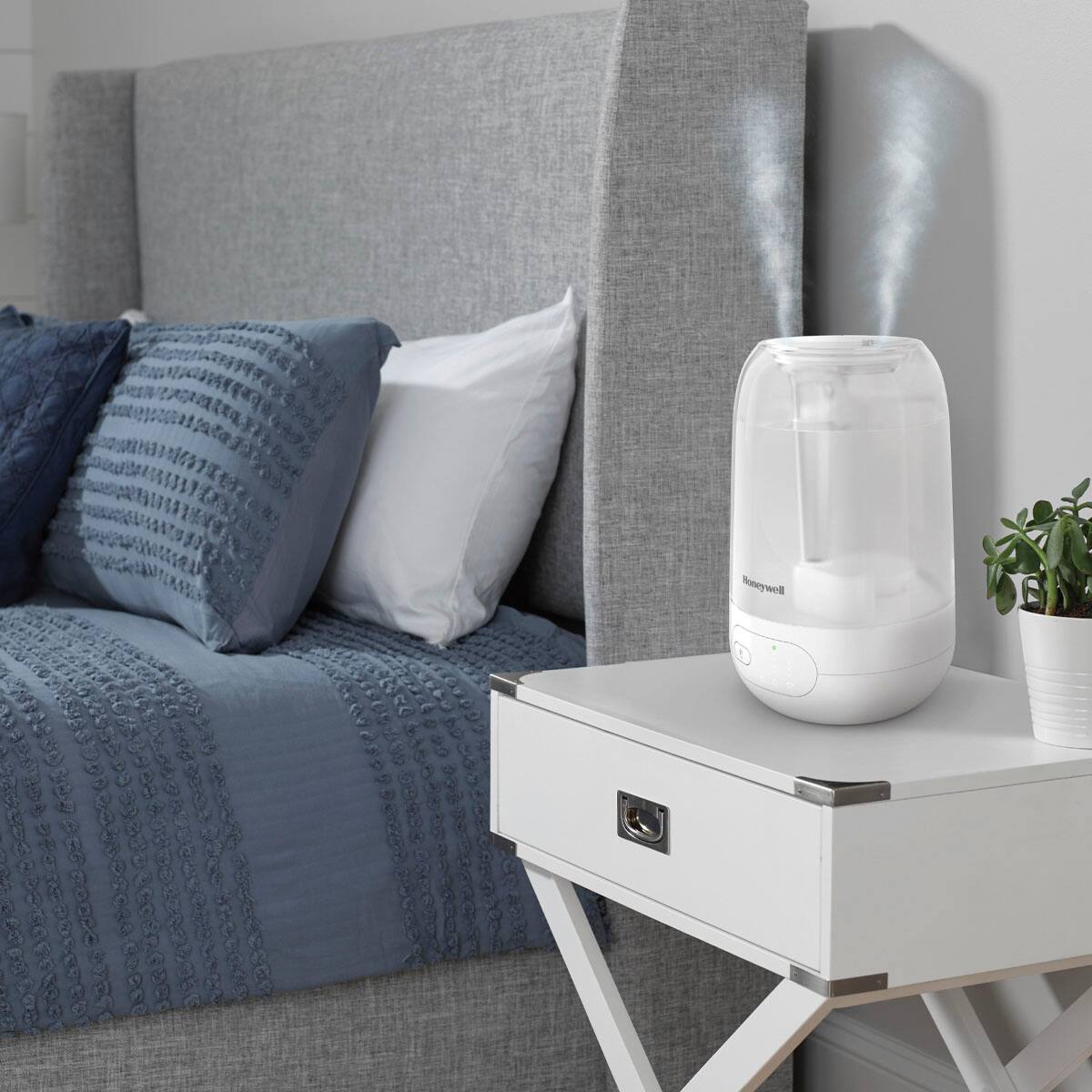 Alt View 11. Honeywell - Honeywell Cool Mist Hum White - White.