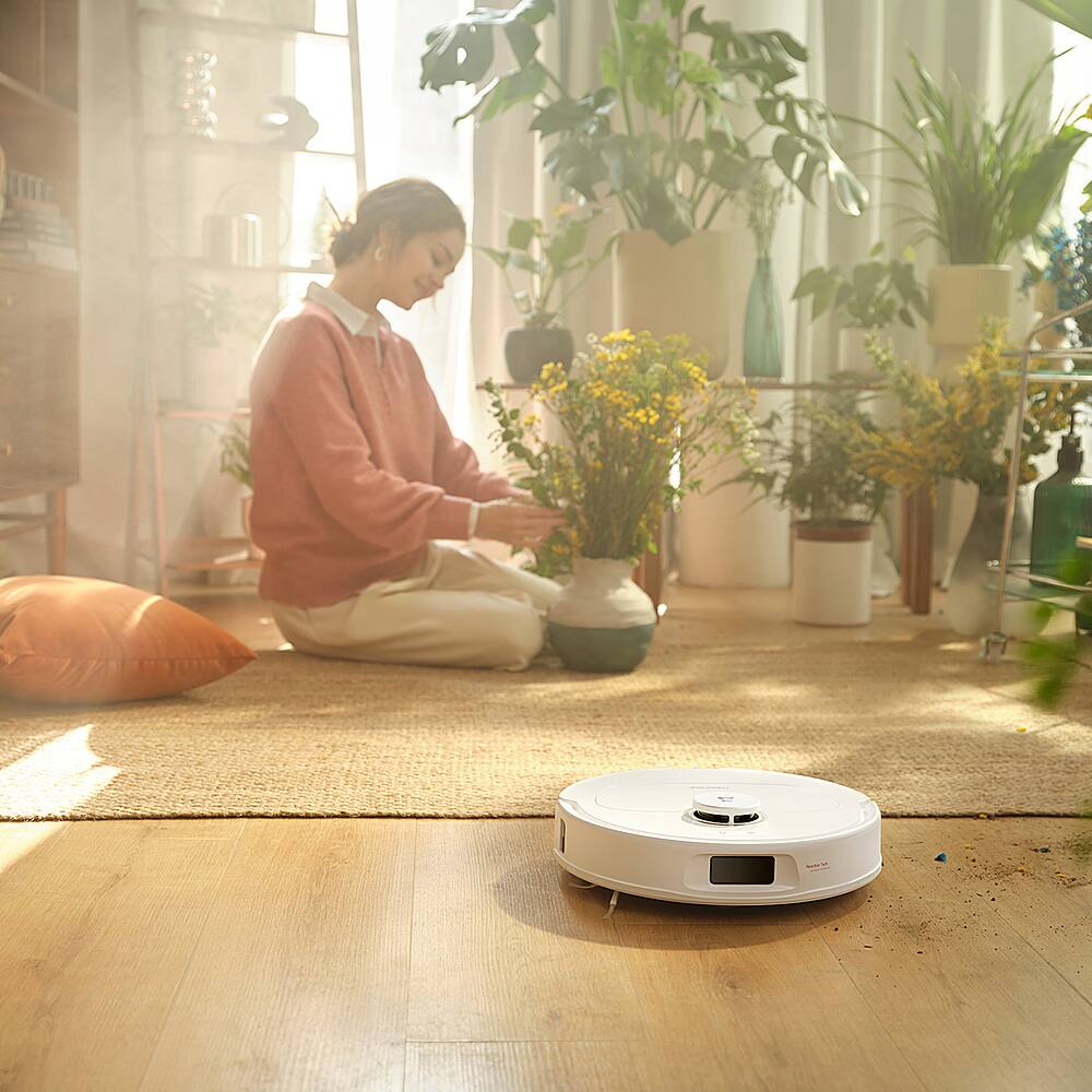 Alt View 22. Roborock - Qrevo Pro Wi-Fi Connected Robot Vacuum and Mop with FlexiArm Design Edge Mopping, Dynamic Hot Water Mop Washing - White.