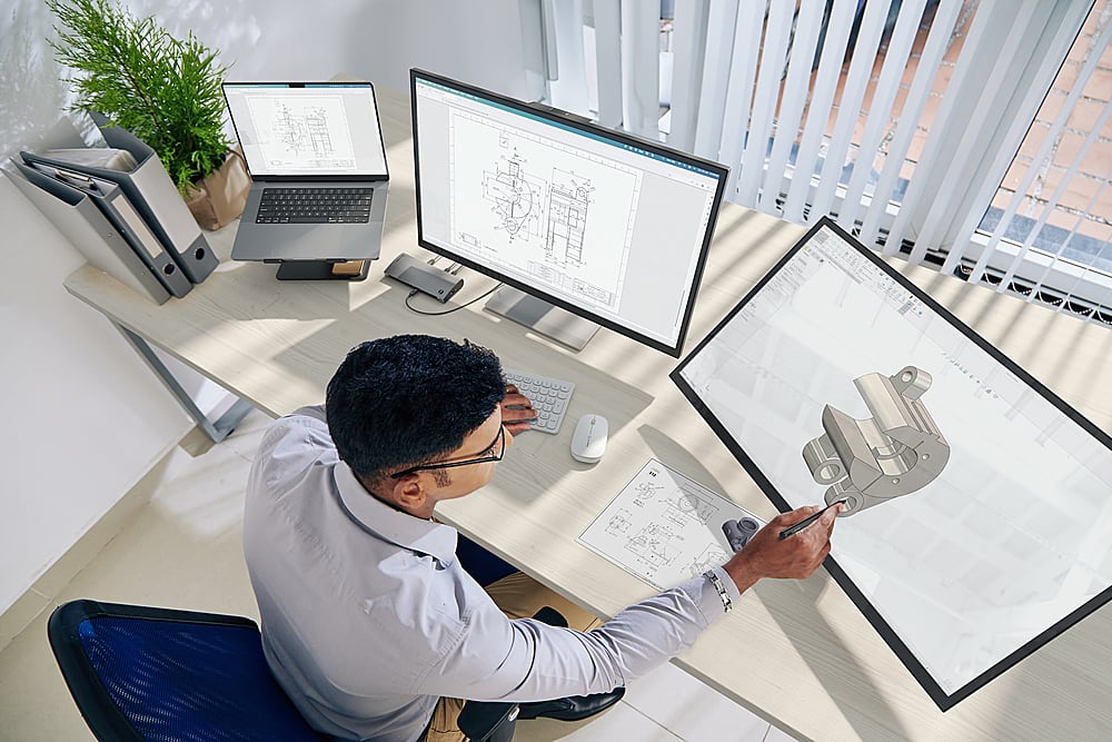 Alt View 21. Alogic - Clarity Max Touch 32" UHD 4K Monitor with USB-C Power Delivery, Webcam, Touch Screen, 4k Monitor, & 65W Power Delivery - Black.