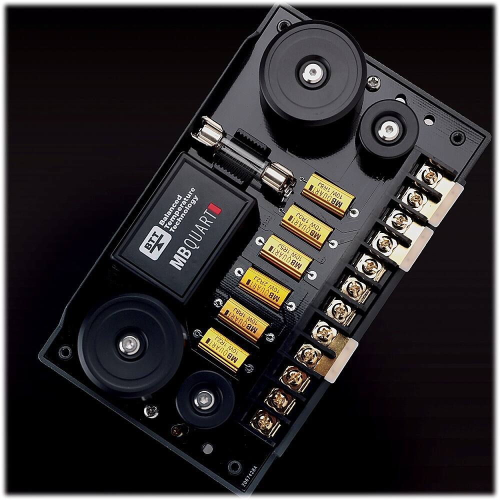 The text on the image reads: "MB Quart Technology ART LOR 10W BTT MBQUART QUARTI 10W MB 2R2J MBQUART MO MB L8 MBQUARTO MO MB I 1R2J MBQUAR MOL BW 2067428A 2BA 2067."