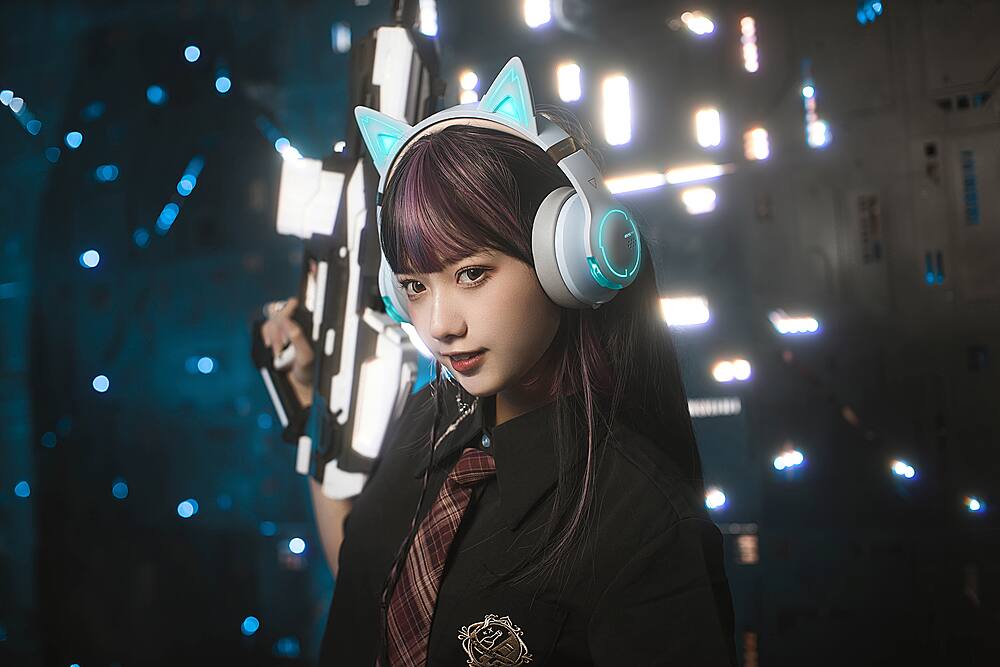 Left. Edifier - G5BT CAT Wireless Gaming Headset w/ Magnetic Cat Ears, 36 Hour Battery Life for Xbox, Playstation, Nintendo, Mobile & PC - Sky Blue.