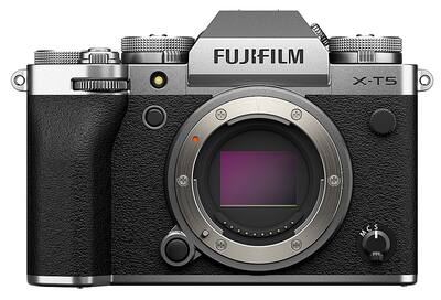 Fujifilm X T5 Mirrorless Camera with XF16 50mmF2.8 4.8 R LM WR Fujifilm X T5 Mirrorless Camera with XF16 50mmF2.8 4.8 R LM WR
