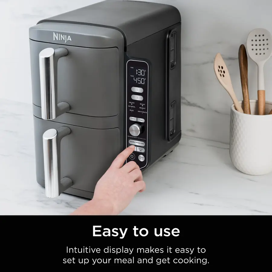 NINJA - - 130' 450 I - - - -A - ITSRATE I - - - U - - - o : Easy to use Intuitive display makes it easy to set up your meal and get cooking.
