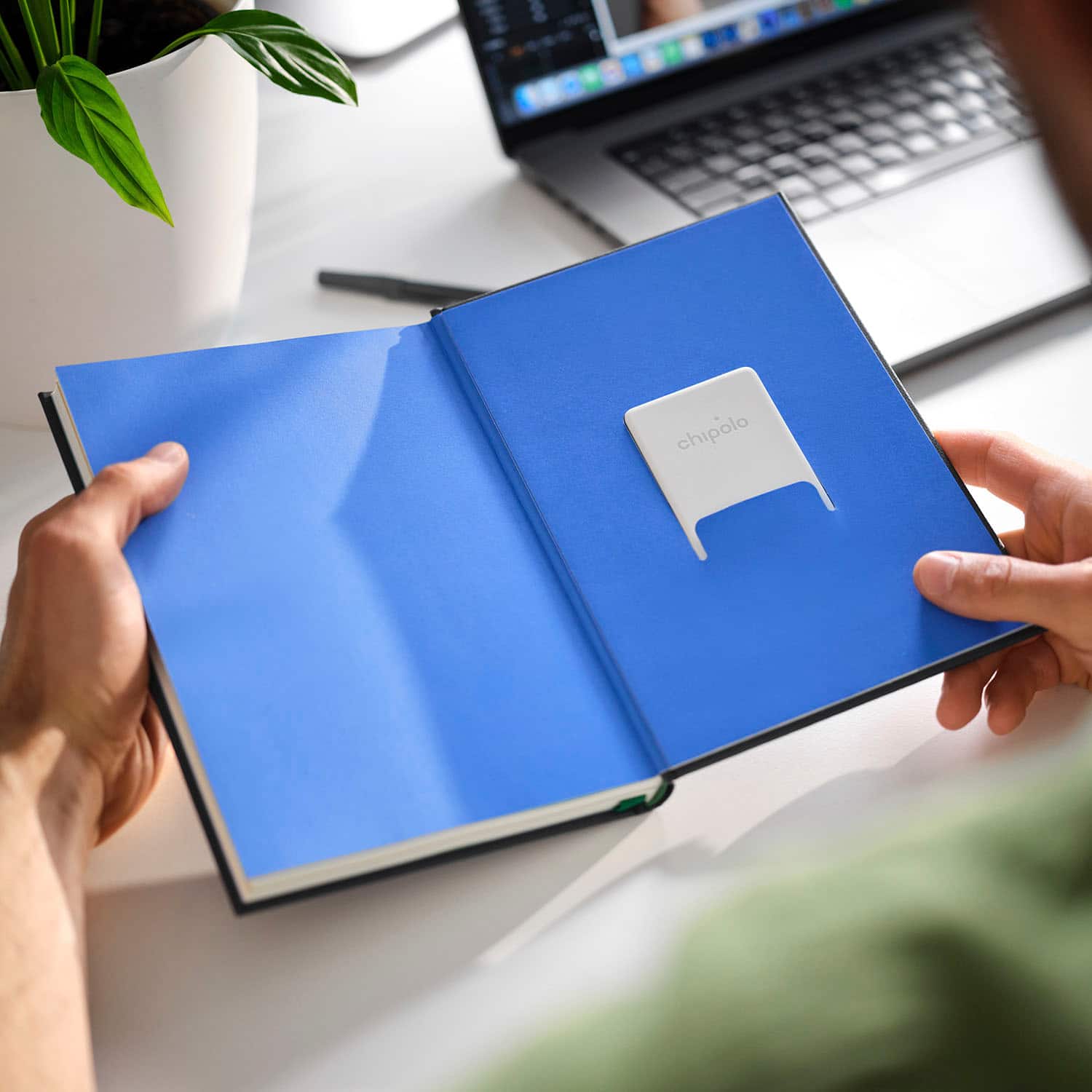 Alt View 18. Chipolo - Point Bundle Item Finders -Works with Google Find My Device App - White.